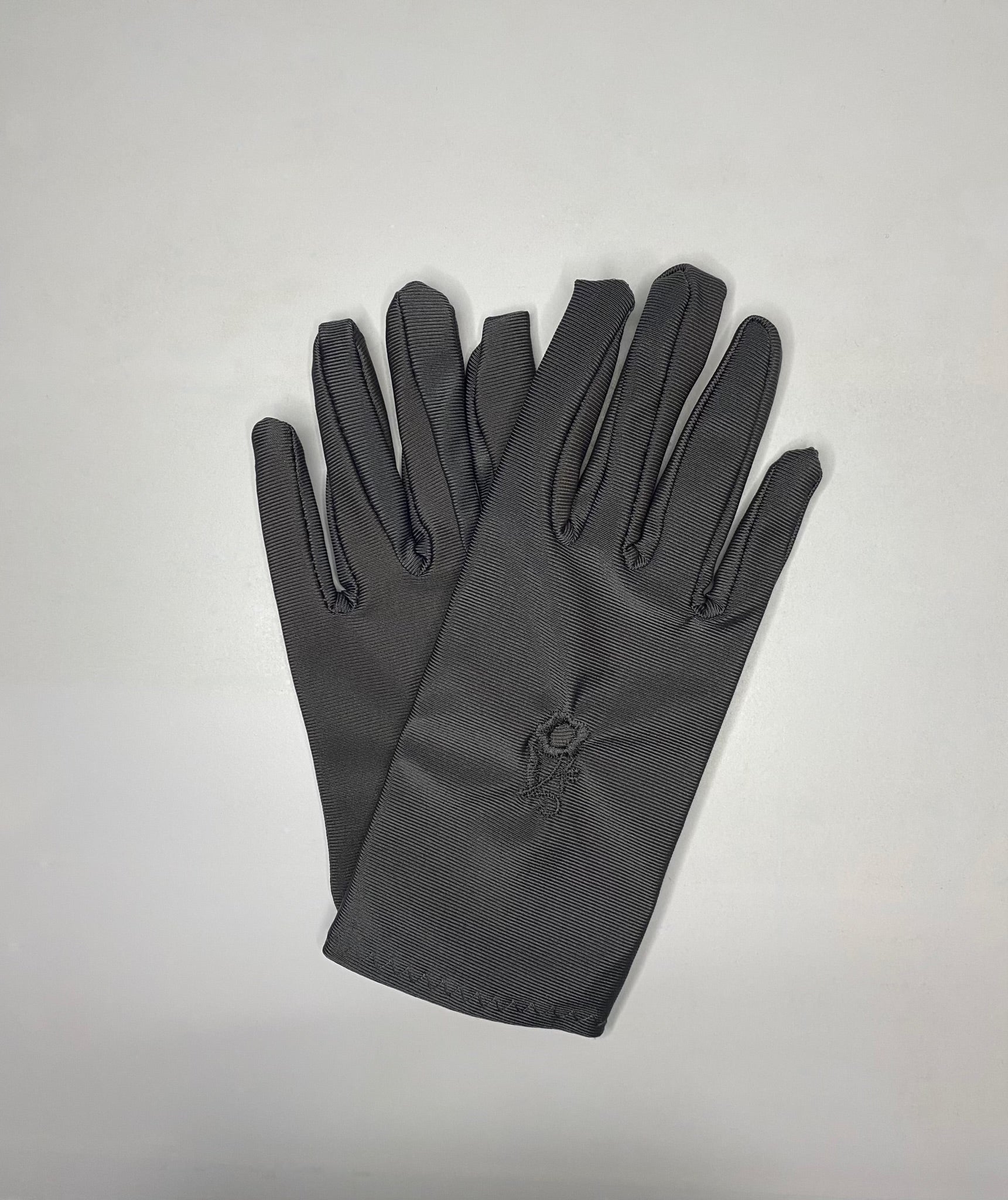 Short gloves